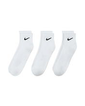 Load image into Gallery viewer, Nike Everyday Cushioned Training Ankle Socks