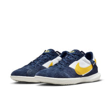 Load image into Gallery viewer, Nike Streetgato Indoor Soccer Shoes

