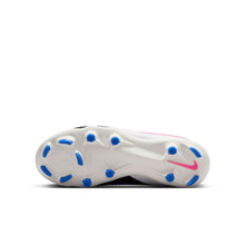 Load image into Gallery viewer, Nike Jr. Phantom 6 Low Academy FG/MG
