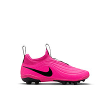 Load image into Gallery viewer, Nike Jr. Tiempo Maestro Flex FG/MG PS
