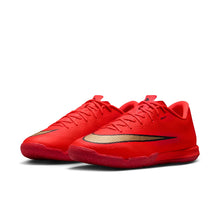 Load image into Gallery viewer, Nike Mercurial Vapor 17 Academy IN
