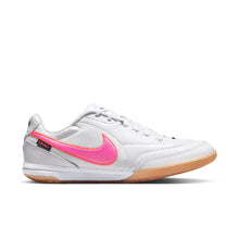 Load image into Gallery viewer, Nike Tiempo Streetgato PRM
