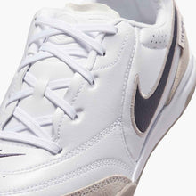 Load image into Gallery viewer, Nike Jr Tiempo Streetgato
