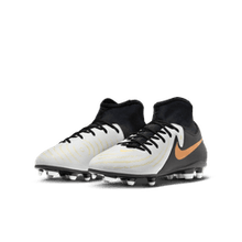 Load image into Gallery viewer, Nike Jr. Phantom Luna 2 Club FG/MG
