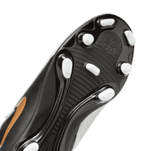 Load image into Gallery viewer, Nike Jr. Phantom Luna 2 Club FG/MG
