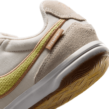 Load image into Gallery viewer, Nike Jr Tiempo Streetgato PRM
