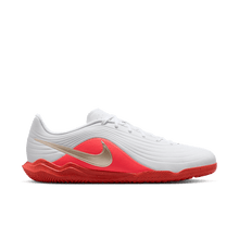 Load image into Gallery viewer, Nike Tiempo Maestro Club IC
