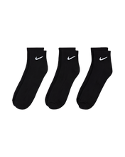 Load image into Gallery viewer, Nike Everyday Cushioned Training Ankle Socks
