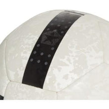 Load image into Gallery viewer, Adidas Juventus Turin Ball
