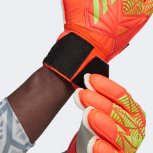 Load image into Gallery viewer, Adidas Predator Edge Fingersave Match Gloves
